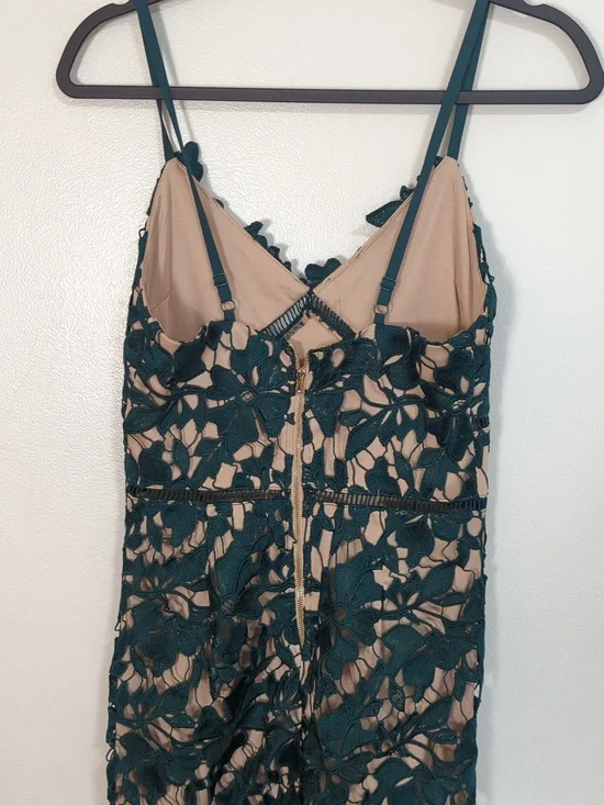 Love...Ady Green Tan Guipure Lace Floral Overlay Cutout V Neck Dress Size Small - Picture 5 of 8